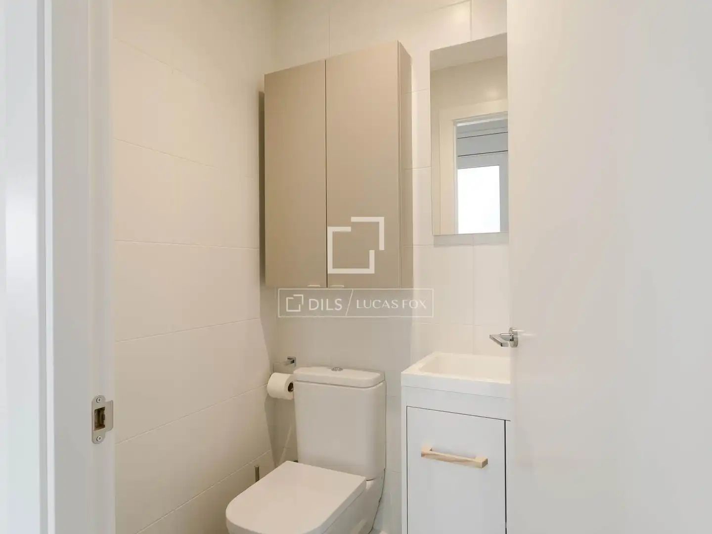 Bathroom of Flat for sale in Barcelona  with Air Conditioner, Terrace and Furnished
