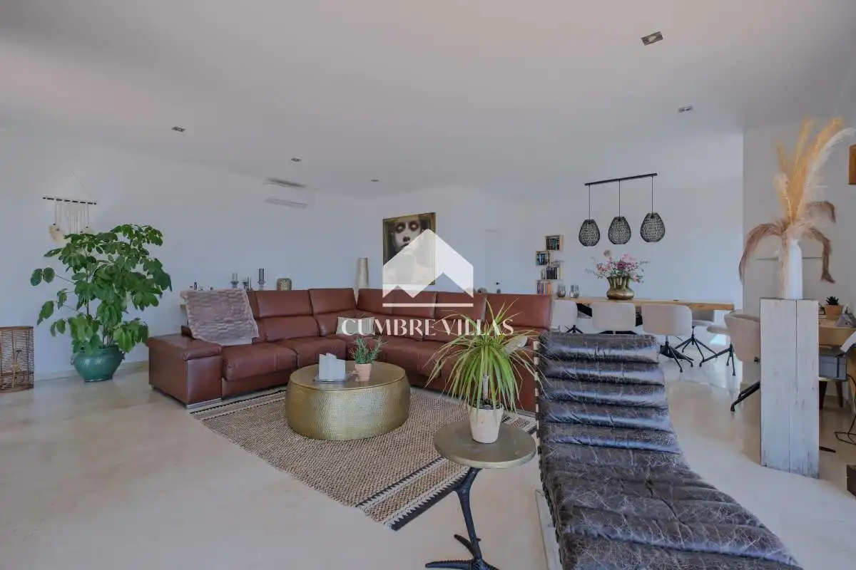 Sala d'estar de Casa o xalet en venda en Almuñécar amb Terrassa, Traster i Moblat