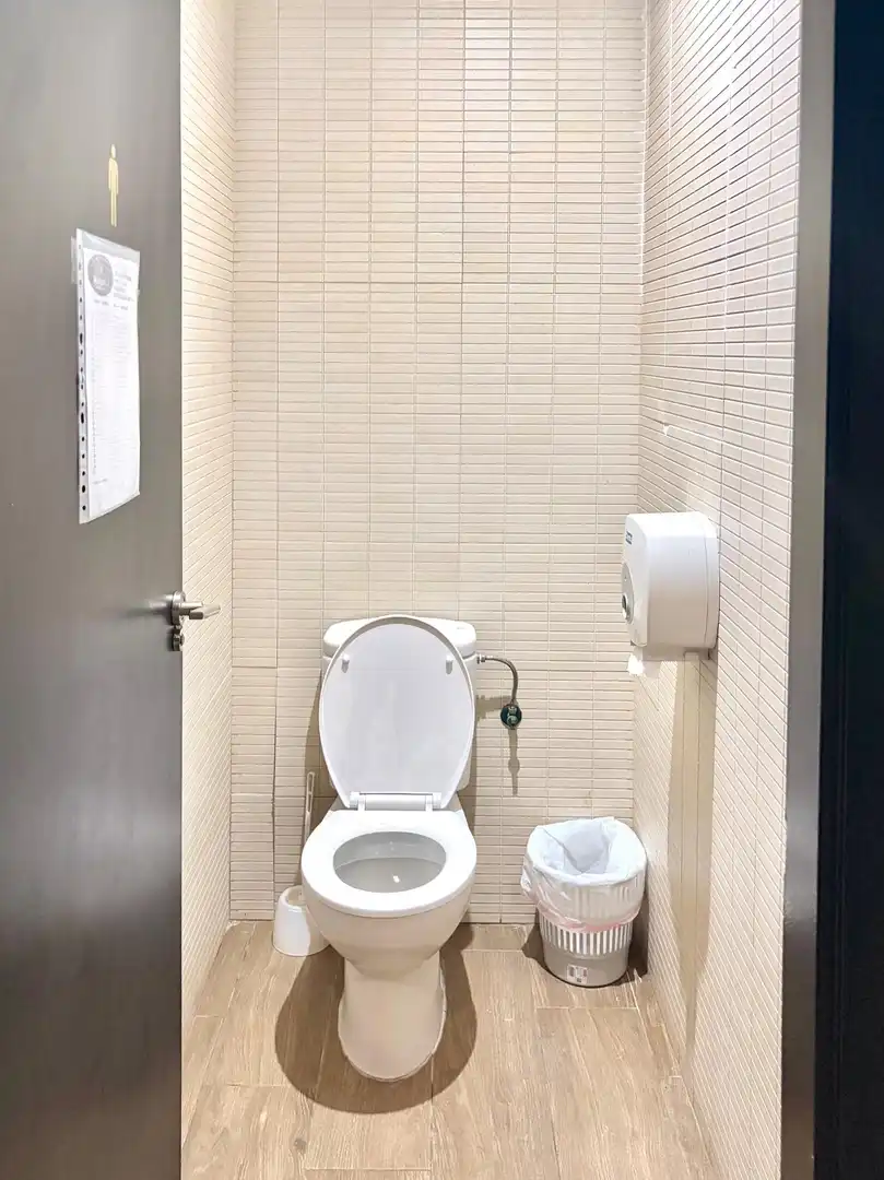 Bathroom of Commercial properties for rent in Casco Urbano