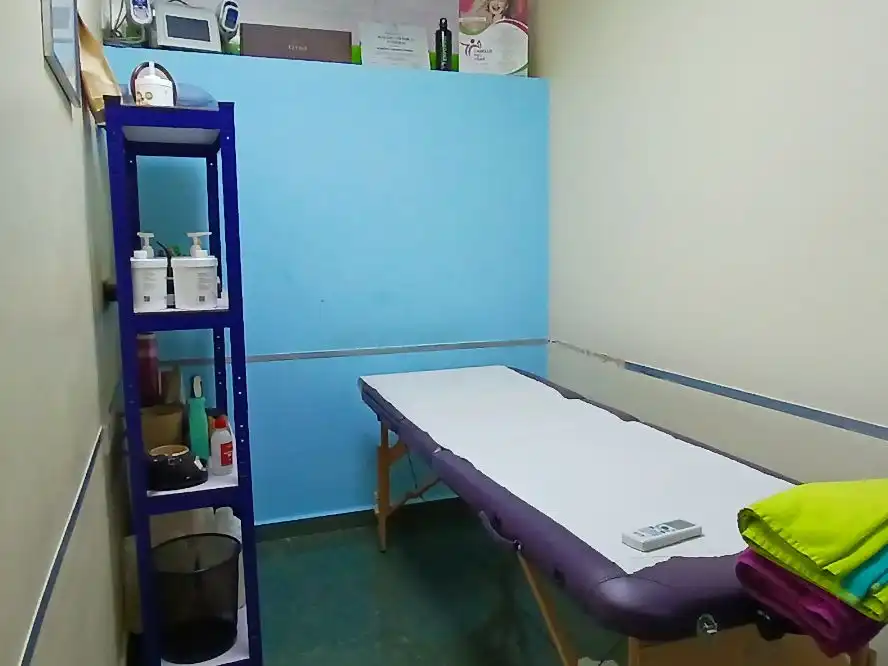 Habitación de Oficina de alquiler en Torrevieja con Aire acondicionado, Calefacción y Amueblado