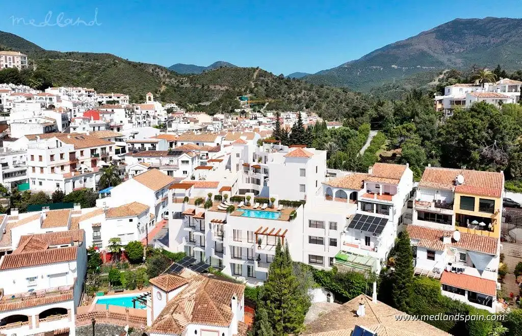 Apartment with pool for sale in Benahavís pueblo, imagen 3