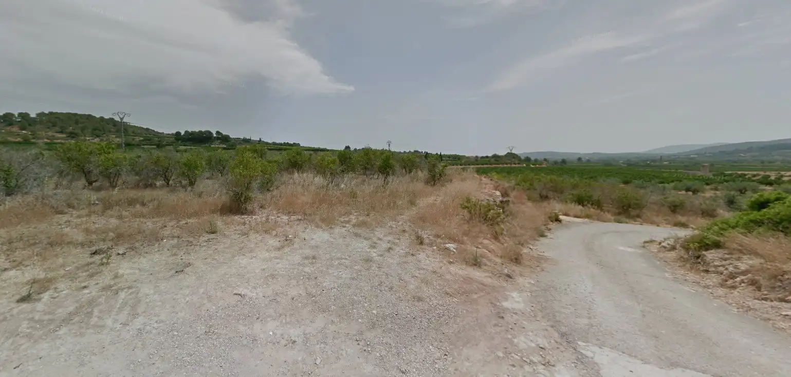 Terreno en venta en Montroi / Montroy