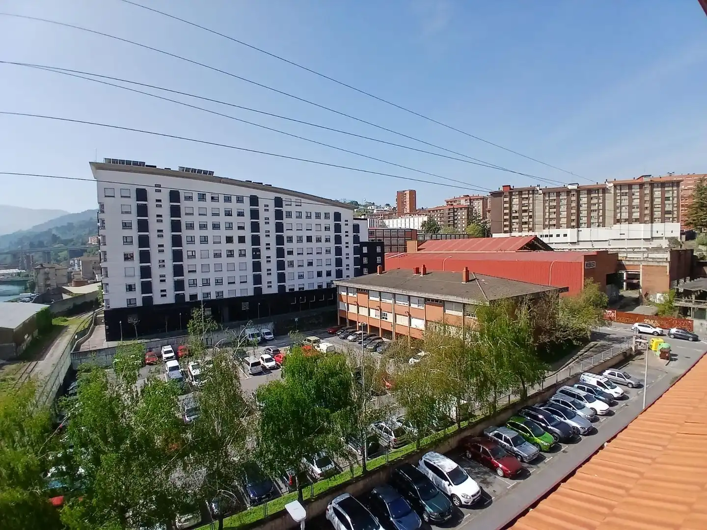 Vista exterior de Àtic en venda en Barakaldo  amb Terrassa i Balcó