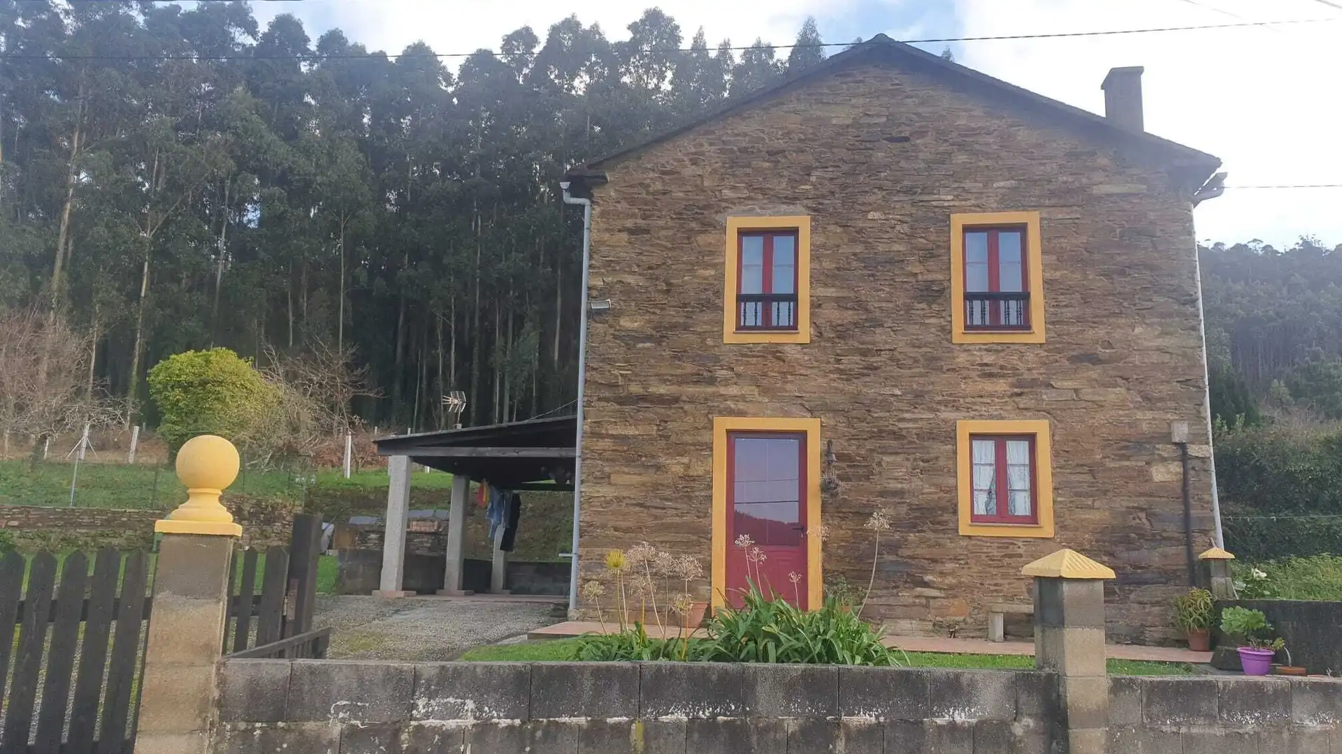 Vista exterior de Casa o chalet en venta en Cedeira con Calefacción y Jardín privado