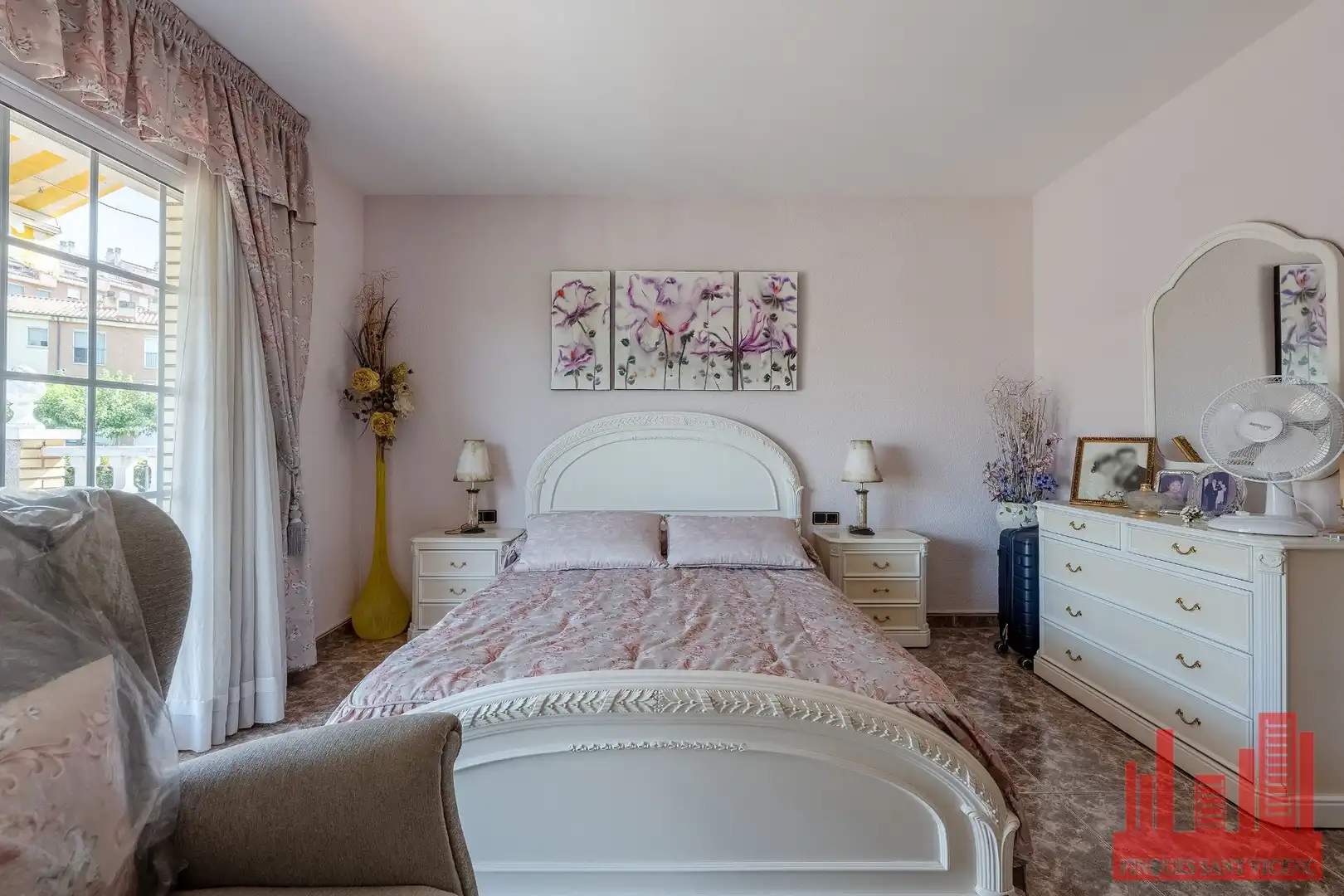 Habitación de Casa o chalet en venta en Sant Vicenç Dels Horts con Aire acondicionado, Calefacción y Terraza
