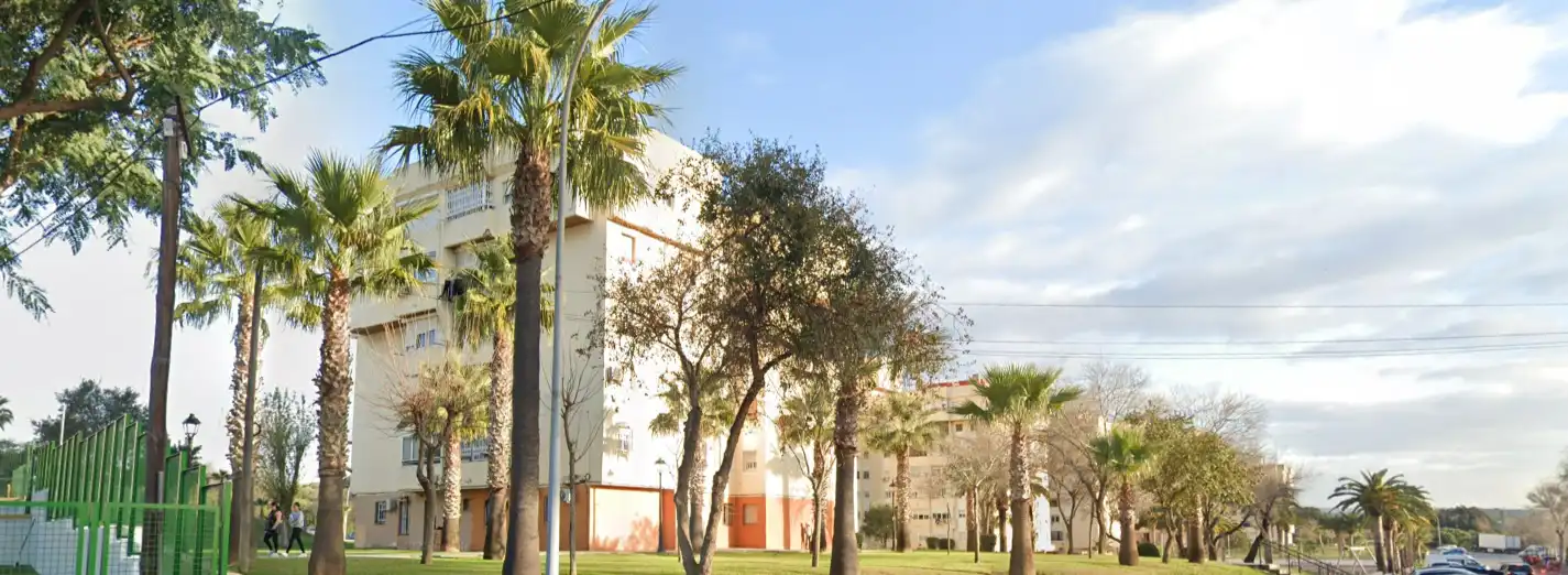 Flat with terrace for sale in Ensenada Miraflores 1