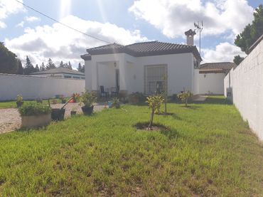 Xalet amb jardí en venda a Las Lagunas - Campano
