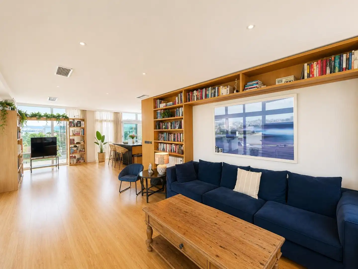 Sala de estar de Ático en venta en Tomares con Aire acondicionado, Calefacción y Jardín privado