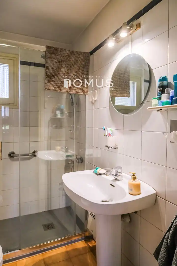 Baño de Finca rústica en venta en Besalú con Jardín privado