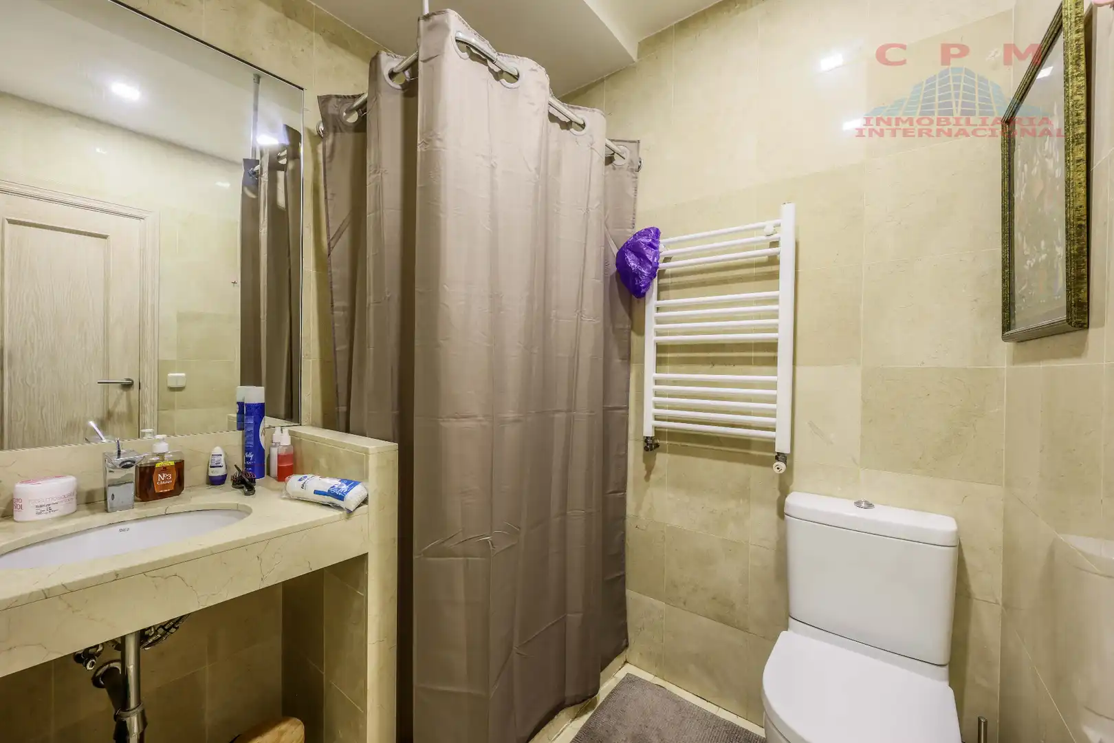 Baño de Piso de alquiler en Madrid con Aire acondicionado, Calefacción y Parquet