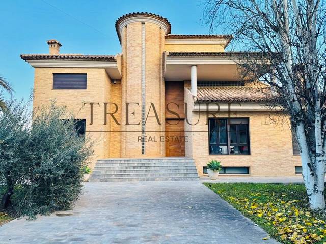 Casa-chalet en Venta en  Los Lucas en Casillas