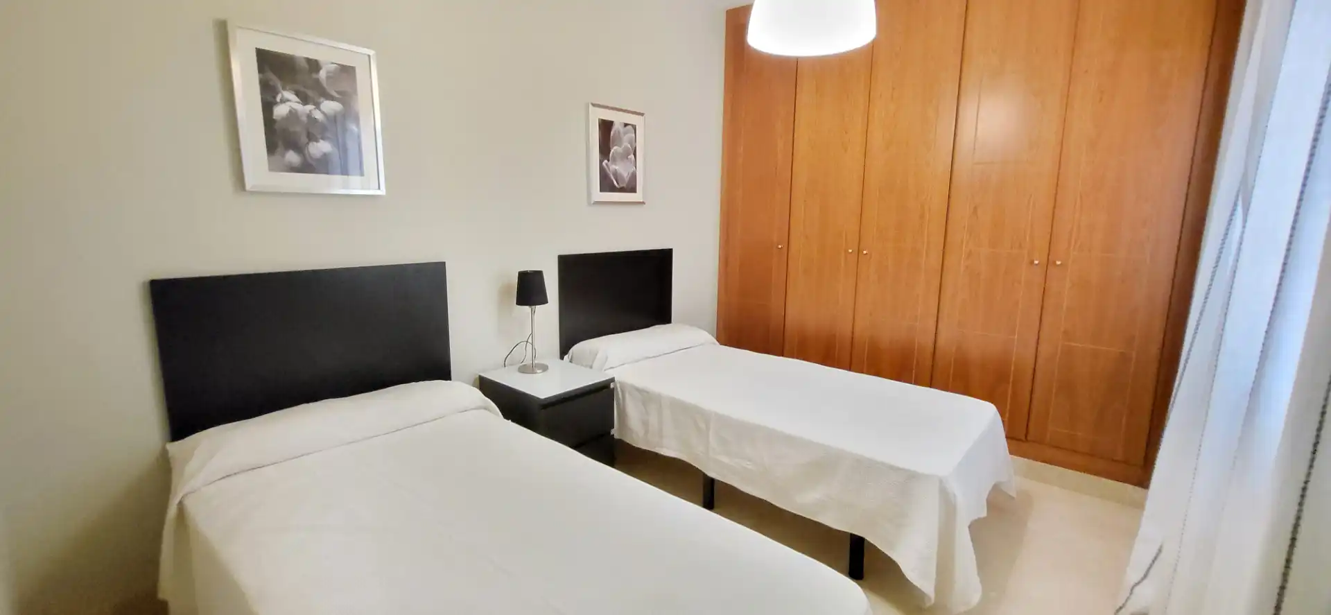 Habitación de Piso de alquiler en Málaga con Aire acondicionado, Calefacción y Amueblado