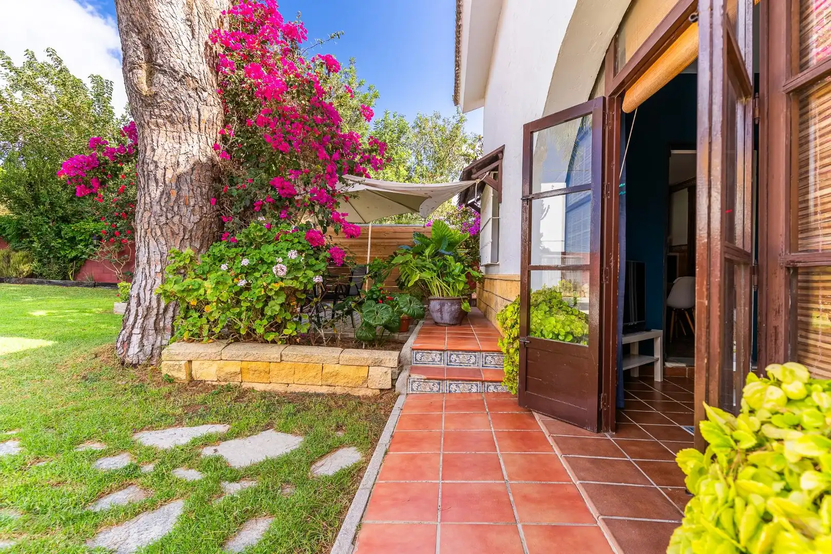 Terraza de Casa o chalet en venta en Chiclana de la Frontera con Jardín privado, Trastero y Piscina