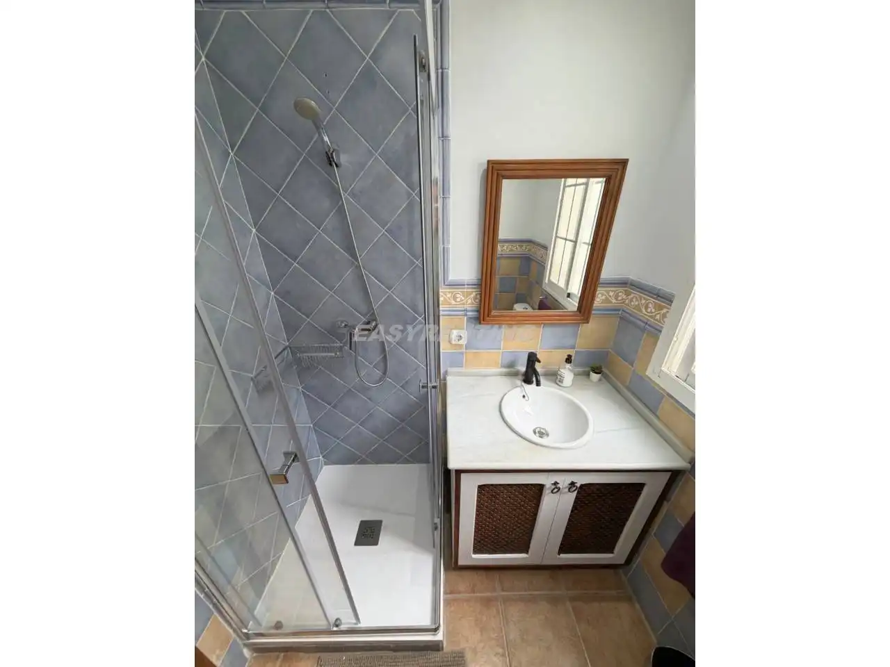 Bathroom of Flat for rent in La Línea de la Concepción  with Air Conditioner and Furnished