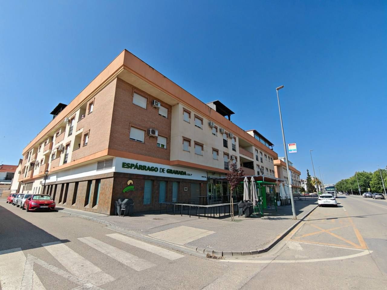 Vista exterior de Pis en venda en Huétor Tájar amb Aire condicionat, Calefacció i Traster