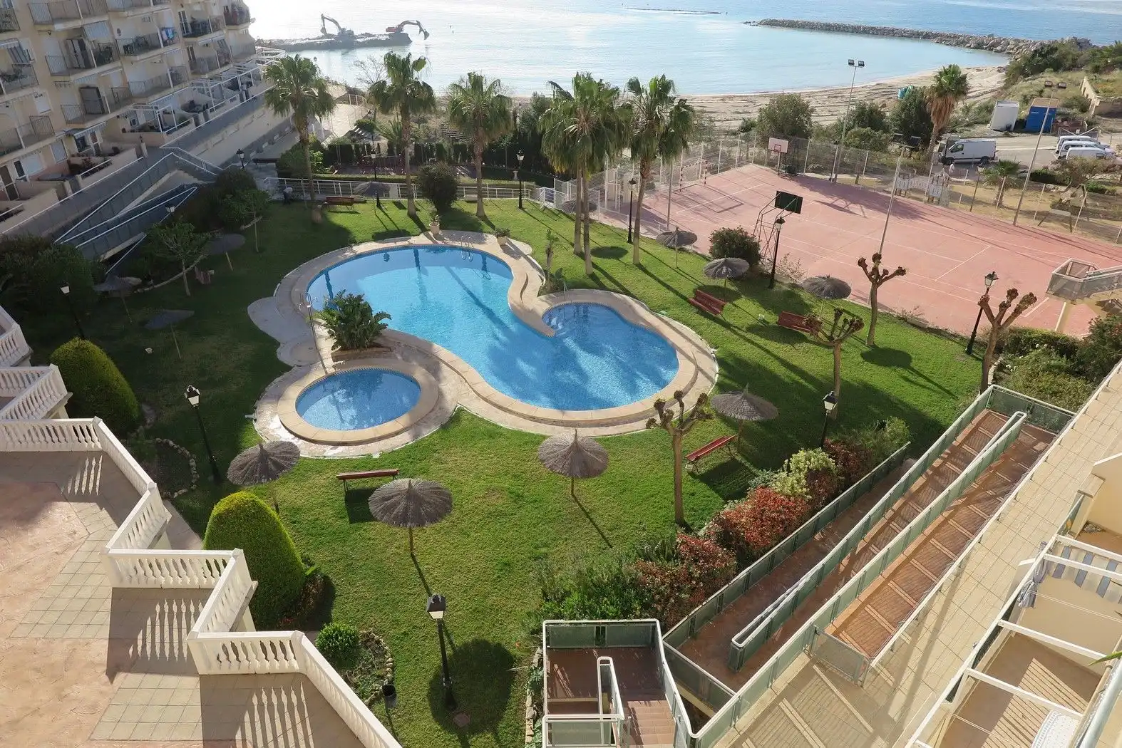 Piscina de Àtic en venda en El Campello amb Aire condicionat, Calefacció i Terrassa