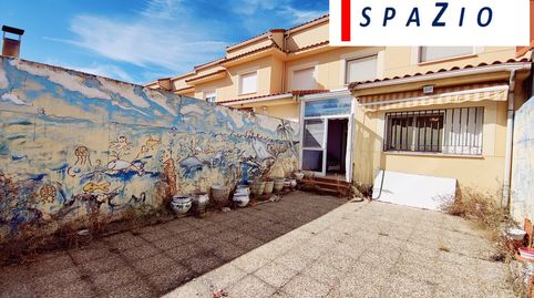 Foto 2 de Casa adosada en venda a Calle Camino Hondo, 10, Castrillo de la Vega, Burgos