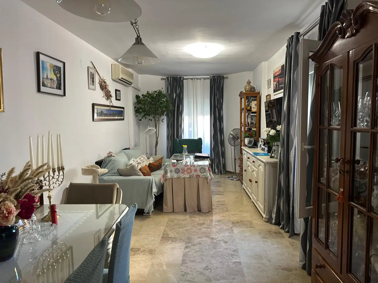 Sala de estar de Casa o chalet en venta en Alcalá del Río con Aire acondicionado, Jardín privado y Amueblado