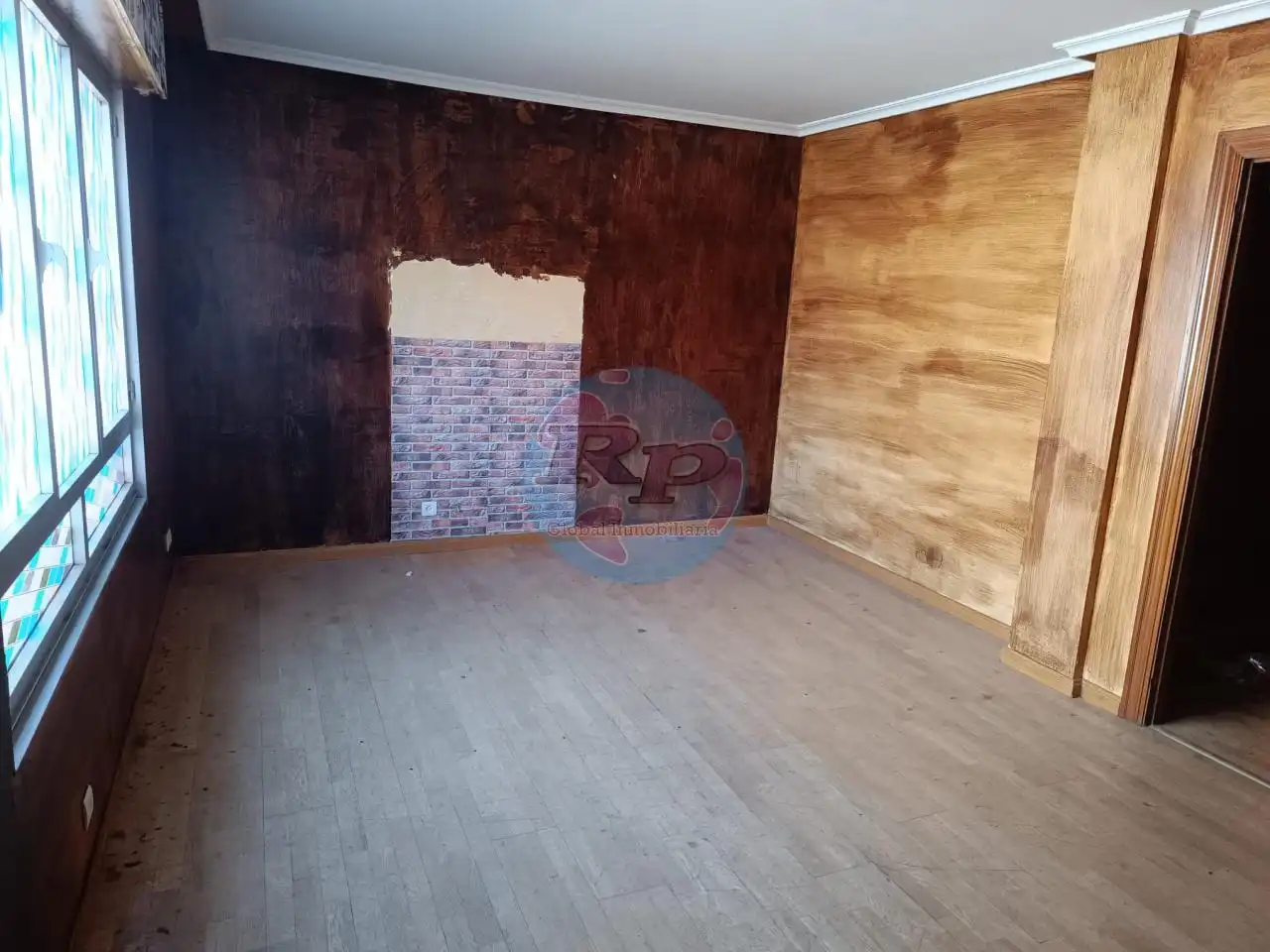 Piso en venta en La Robla  con Parquet