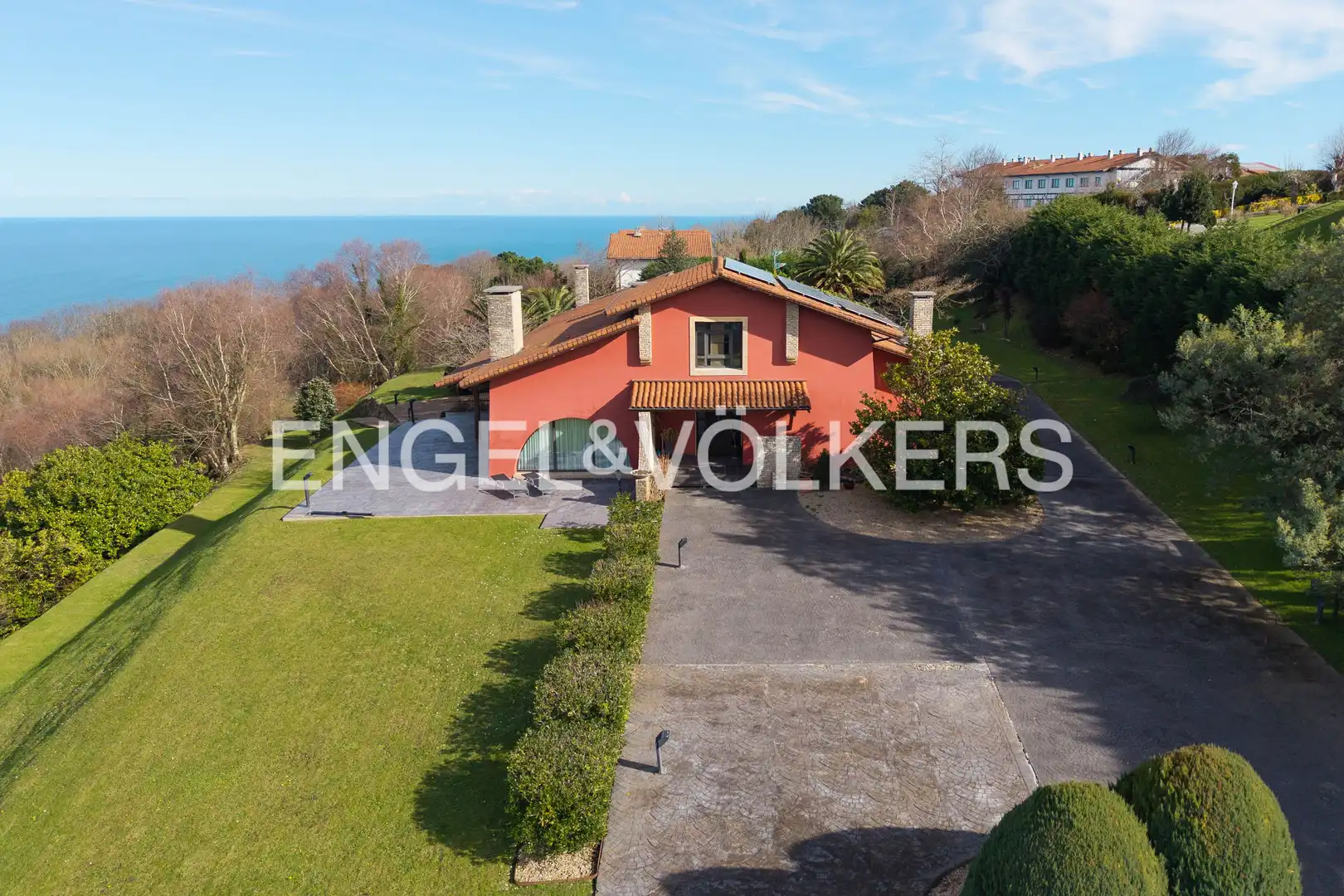 Vista exterior de Casa o chalet en venta en Donostia - San Sebastián  con Aire acondicionado, Calefacción y Jardín privado