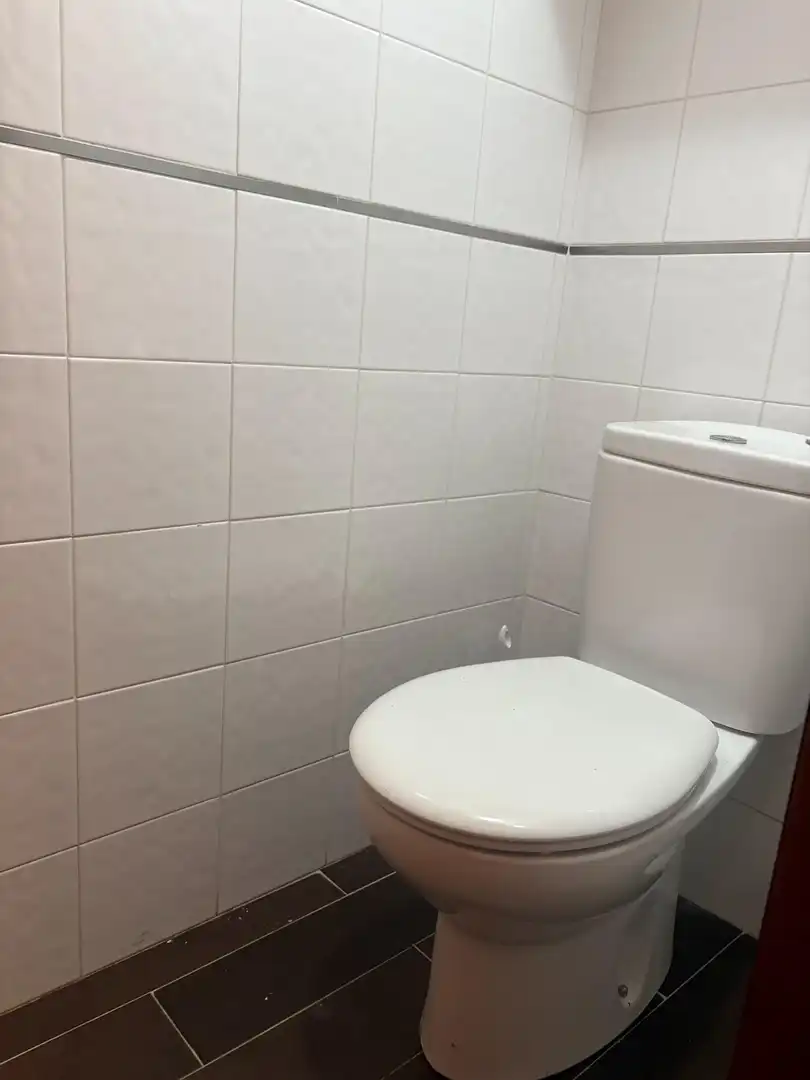 Baño de Local de alquiler en Gijón 