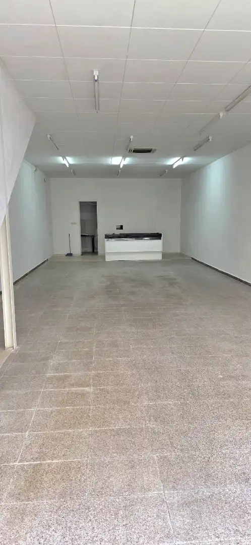 Local comercial de lloguer a Carrer de Sant Isidre, imagen 4