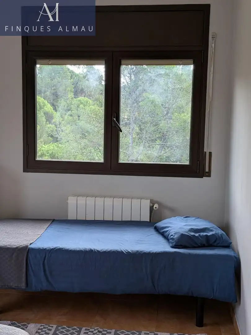 Habitación de Finca rústica en venta en Sant Llorenç d'Hortons con Terraza