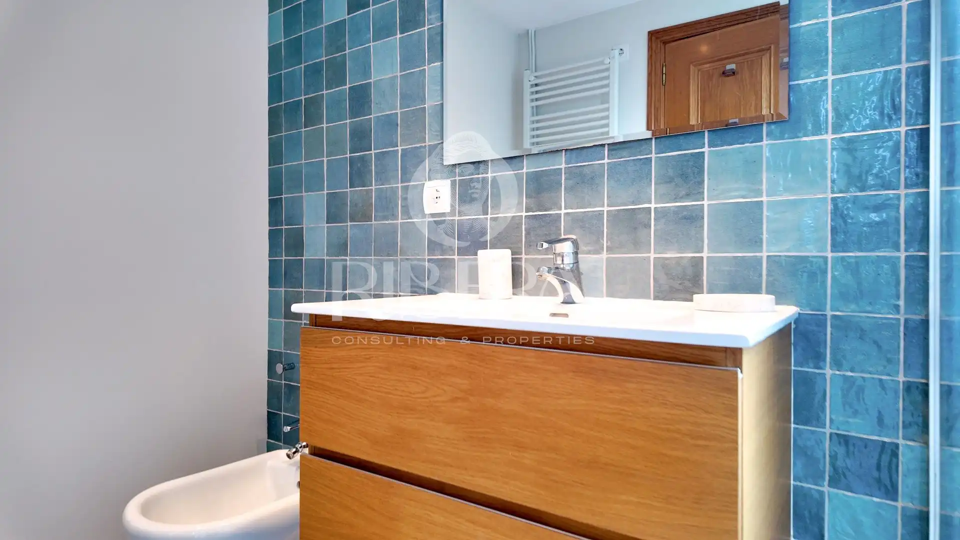 Badezimmer von Wohnung zur Miete in Camins al Grau