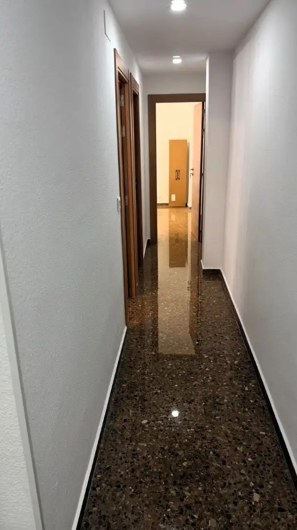 Flat for rent in Valencia  with Air Conditioner, Terrace and Furnished