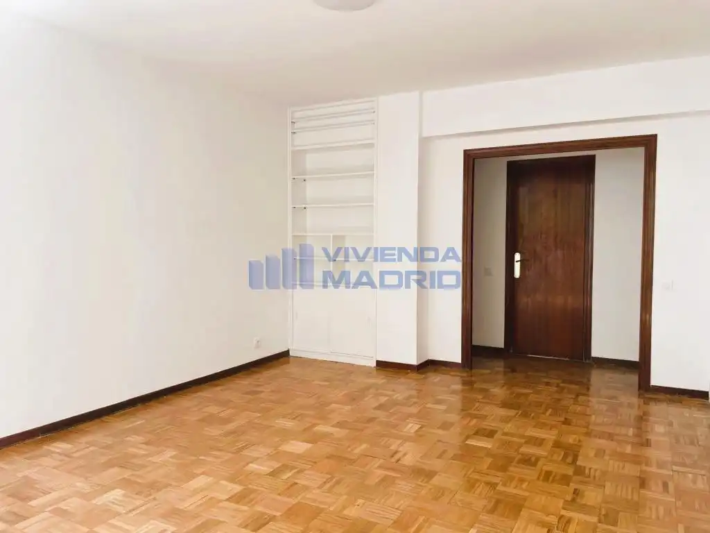 Piso de alquiler en Carlos Caamaño, Nueva España
