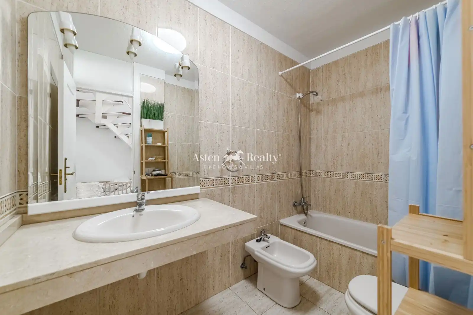 Badezimmer von Dachboden zum Verkauf in Adeje mit Terrasse, Schwimmbad und Möbliert