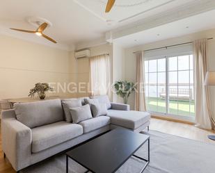 Sala d'estar de Apartament de lloguer en  Valencia Capital amb Aire condicionat, Calefacció i Terrassa