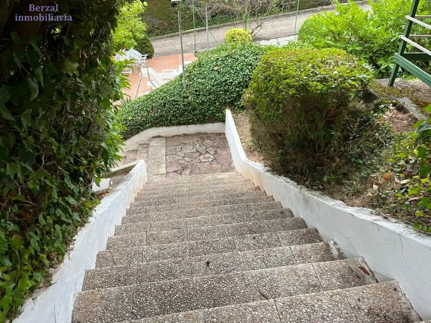Vista exterior de Casa o xalet en venda en Sorzano amb Jardí privat, Terrassa i Traster