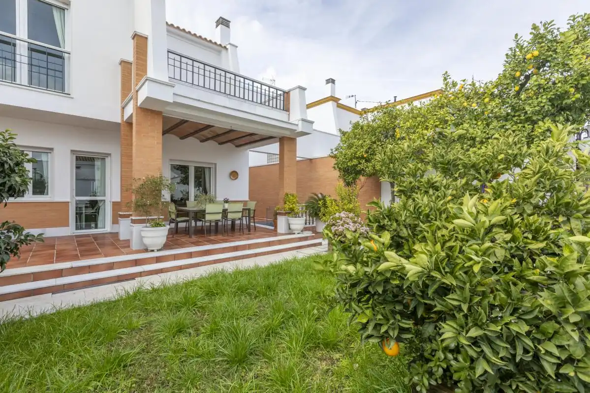 Casa adosada en venda a C. Diamantino García, Santiponce