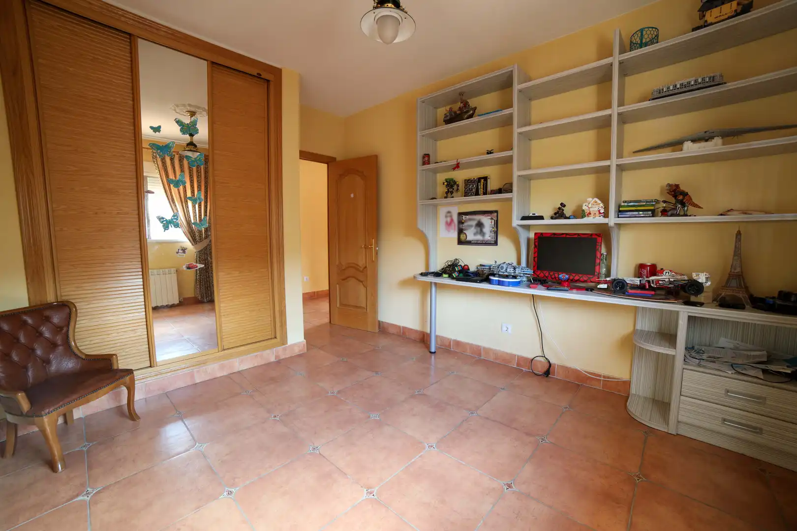 Houses for sale in Calle Monte Perdido, Batres