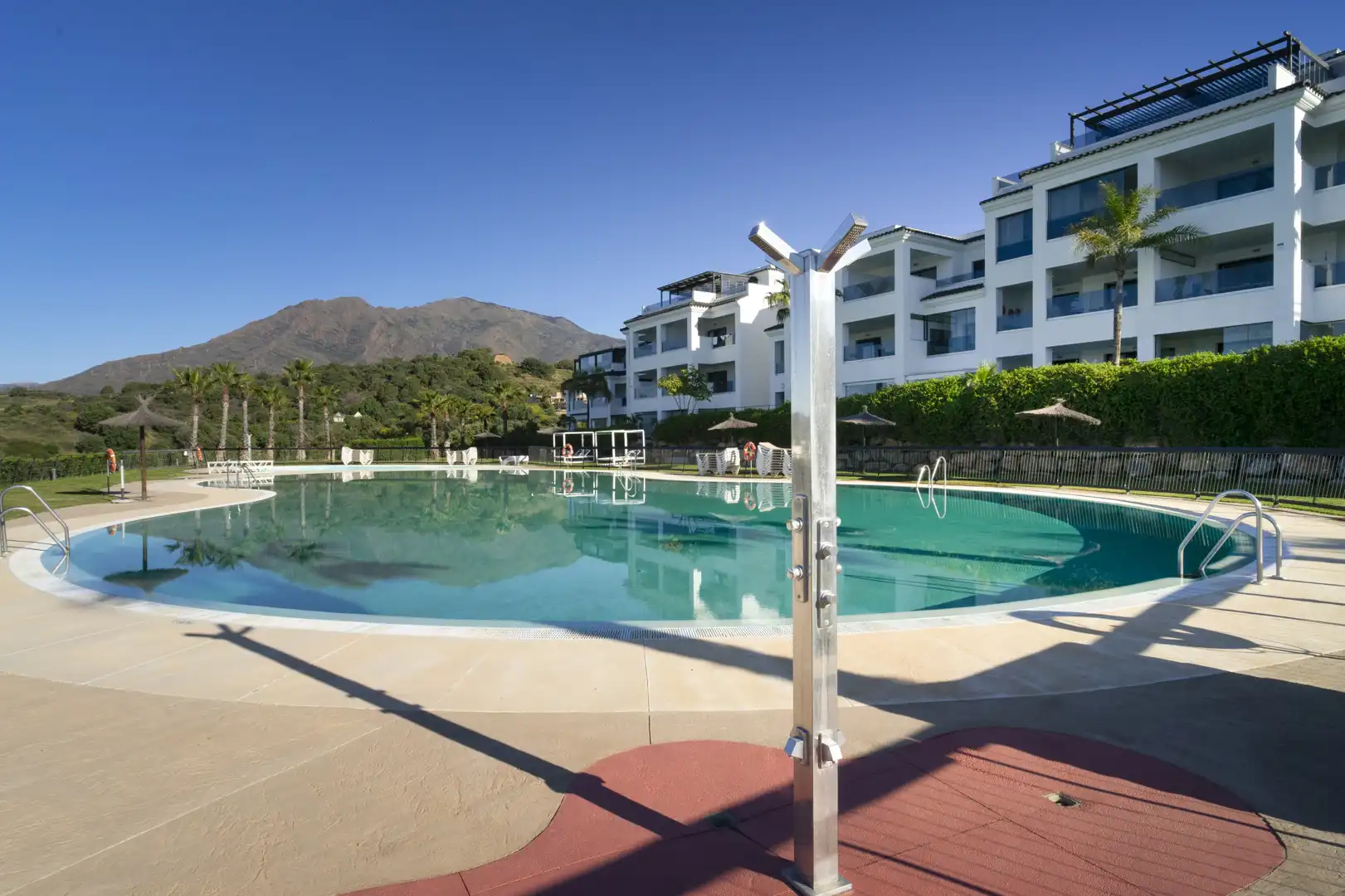 Piscina de Àtic de lloguer en Estepona amb Aire condicionat, Calefacció i Terrassa
