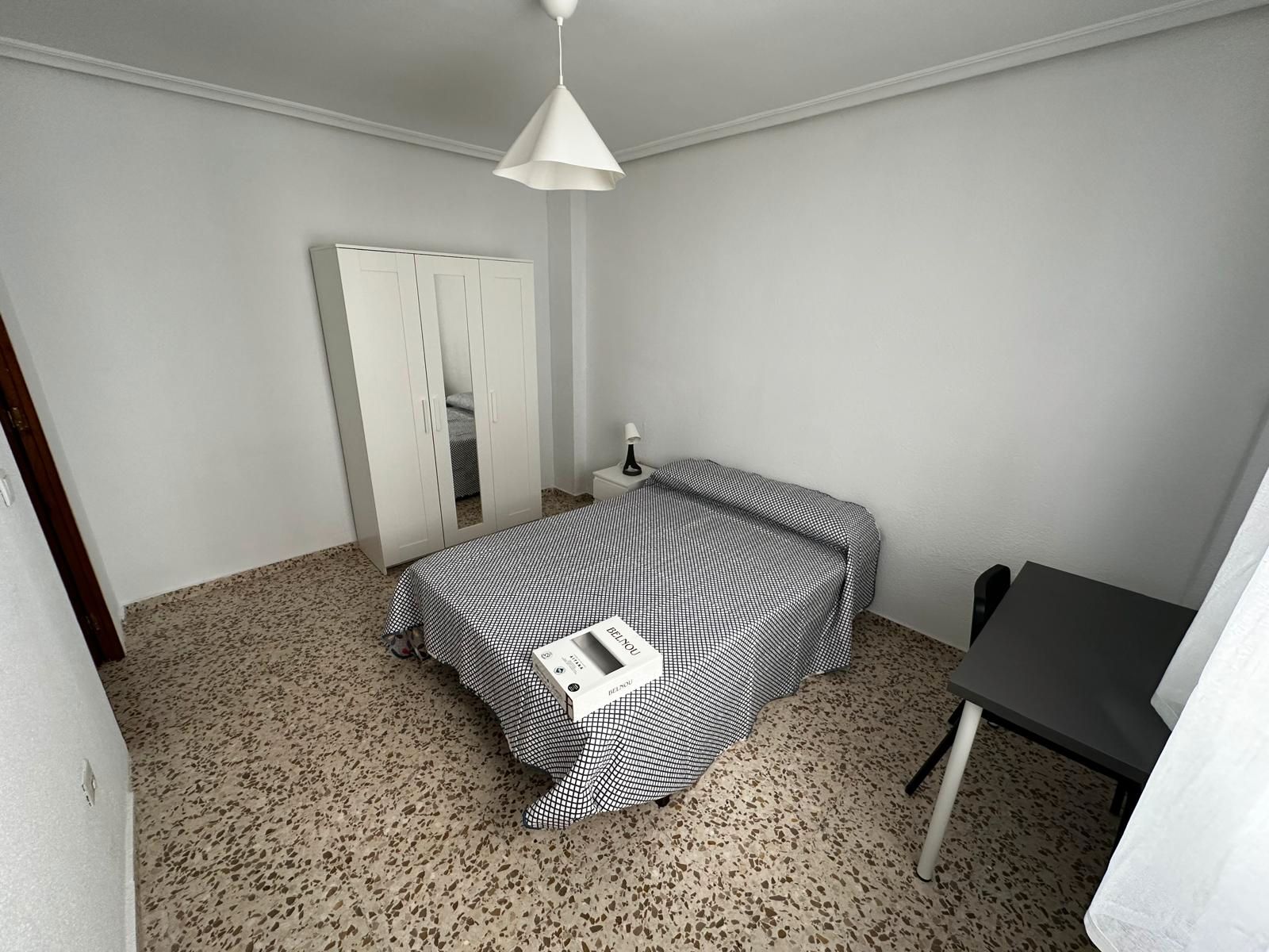 Habitación de Piso de alquiler en  Jaén Capital con Amueblado