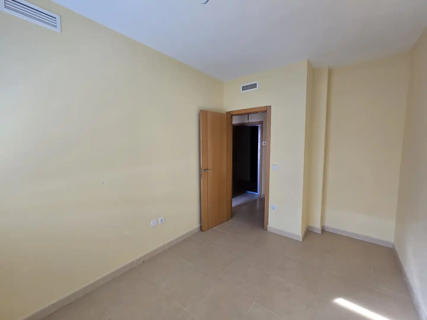 Flat for sale in Llombai