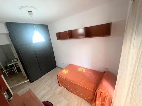 Appartamento con ascensore in affitto a Calle Doctor Fernando Escobar 4, imagen 11