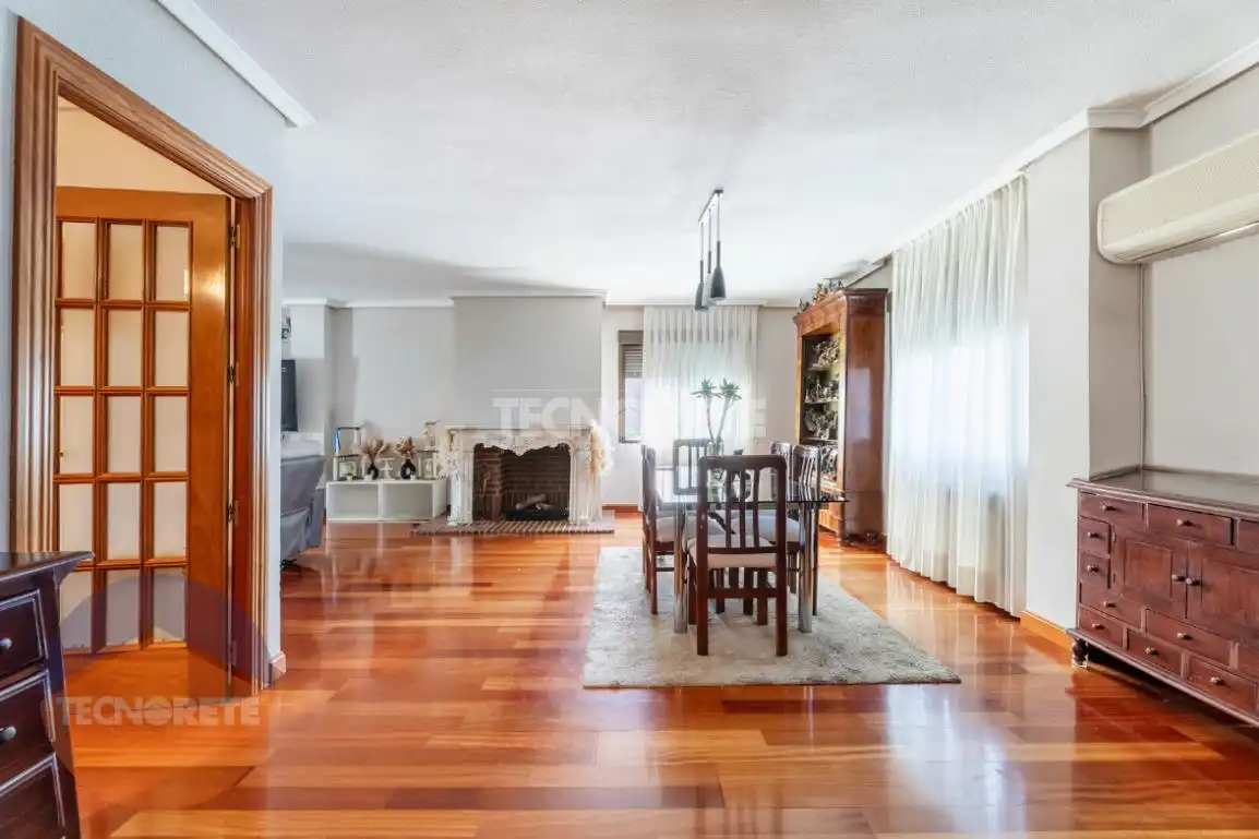 Sala d'estar de Pis de lloguer en Majadahonda amb Aire condicionat, Calefacció i Terrassa