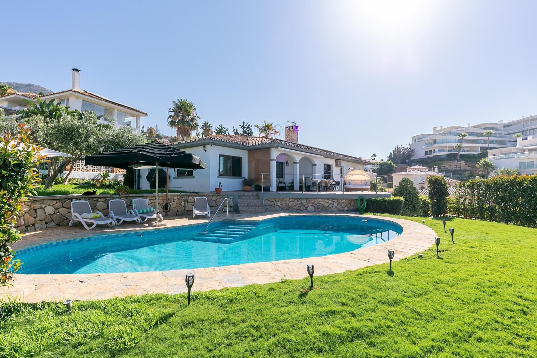 Jardí de Casa o xalet en venda en Benalmádena amb Aire condicionat, Calefacció i Jardí privat