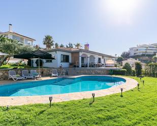 Garden of House or chalet for sale in Benalmádena  with Air Conditioner, Heating and Private garden