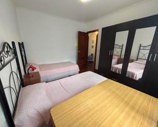 Dormitori de Apartament en venda en Vigo  amb Calefacció, Parquet i Traster