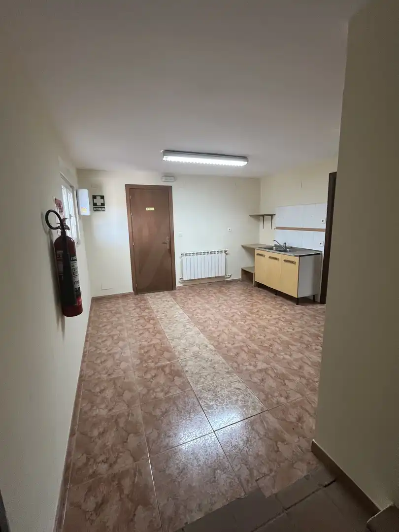 Kitchen of Commercial properties for rent in Pobladura de Pelayo García