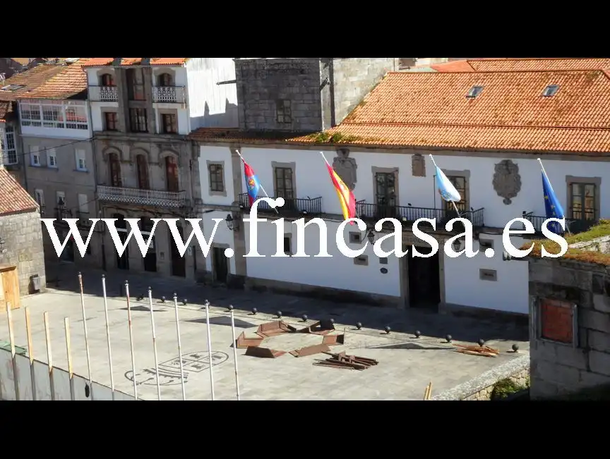 Edifici en venda en Baiona