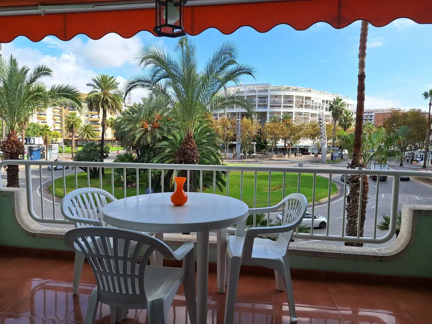 Außenansicht von Wohnungen zum Verkauf in Salou mit Klimaanlage, Heizung und Terrasse