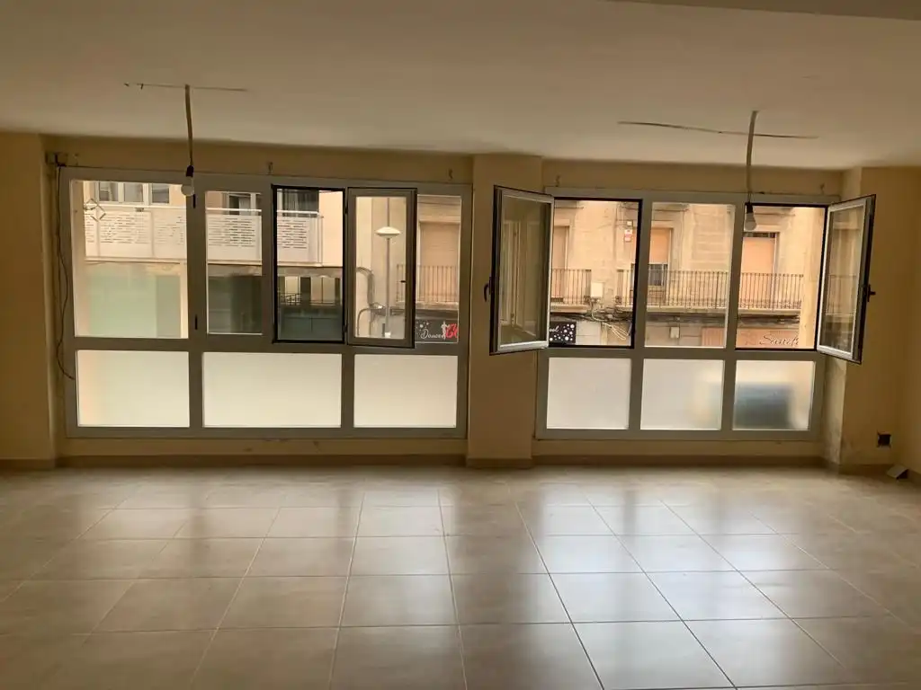 Local comercial en alquiler en Tàrrega, imagen 3