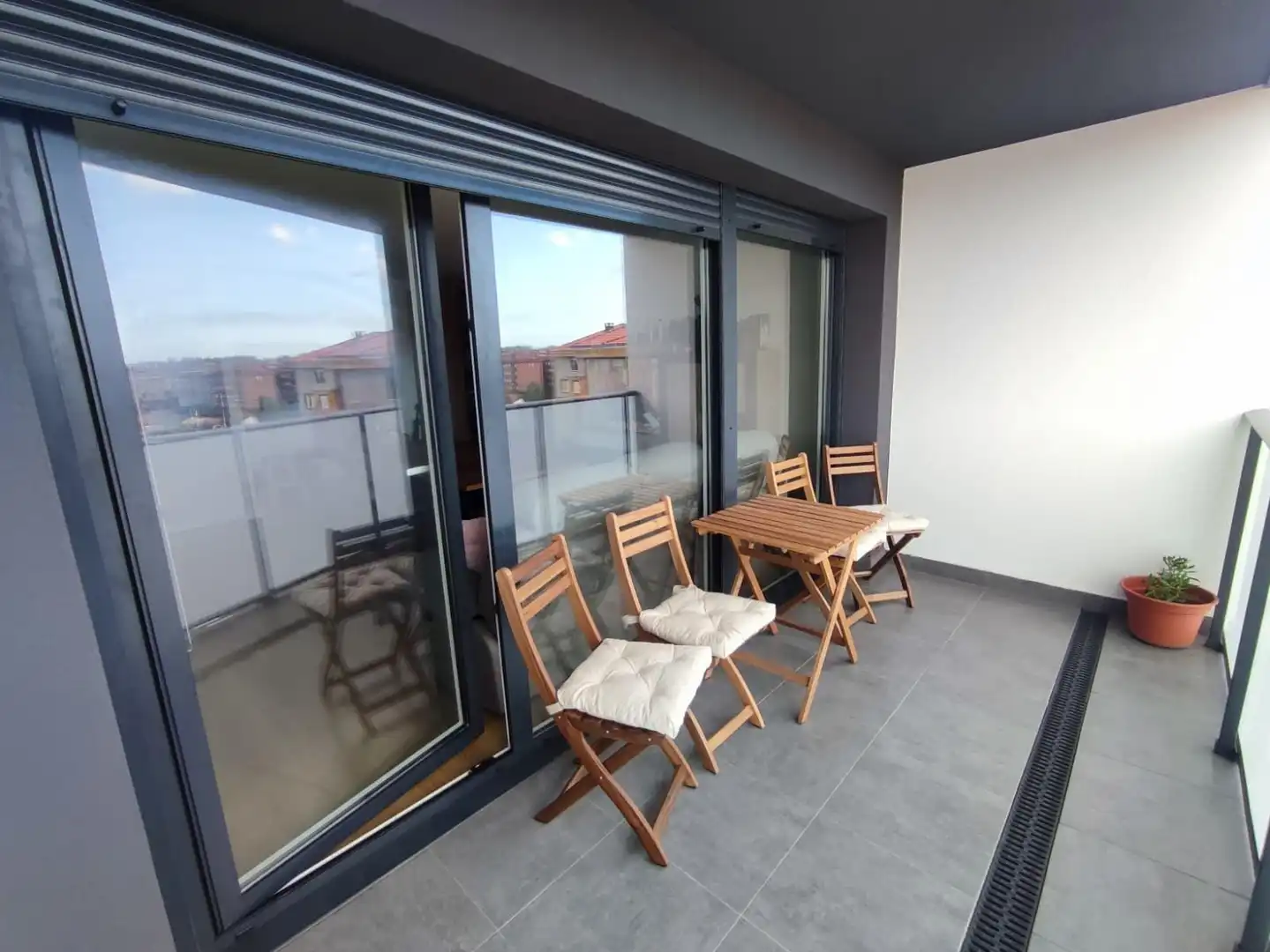 Terrasse von Wohnung zur Miete in Oviedo  mit Heizung, Terrasse und Möbliert