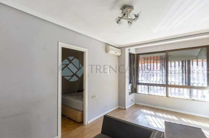 Bedroom of Flat for sale in  Madrid Capital