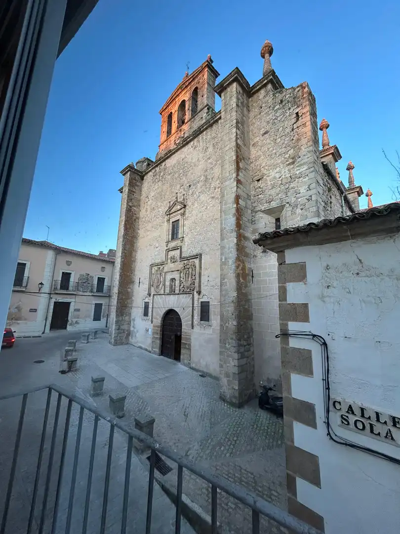 Vista exterior de Edifici en venda en Trujillo